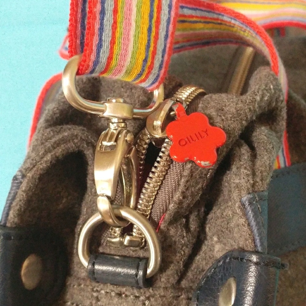 🚫SOLD🚫Oilily Color Crossbody Rainbow Pride Wool - Picture 4 of 8